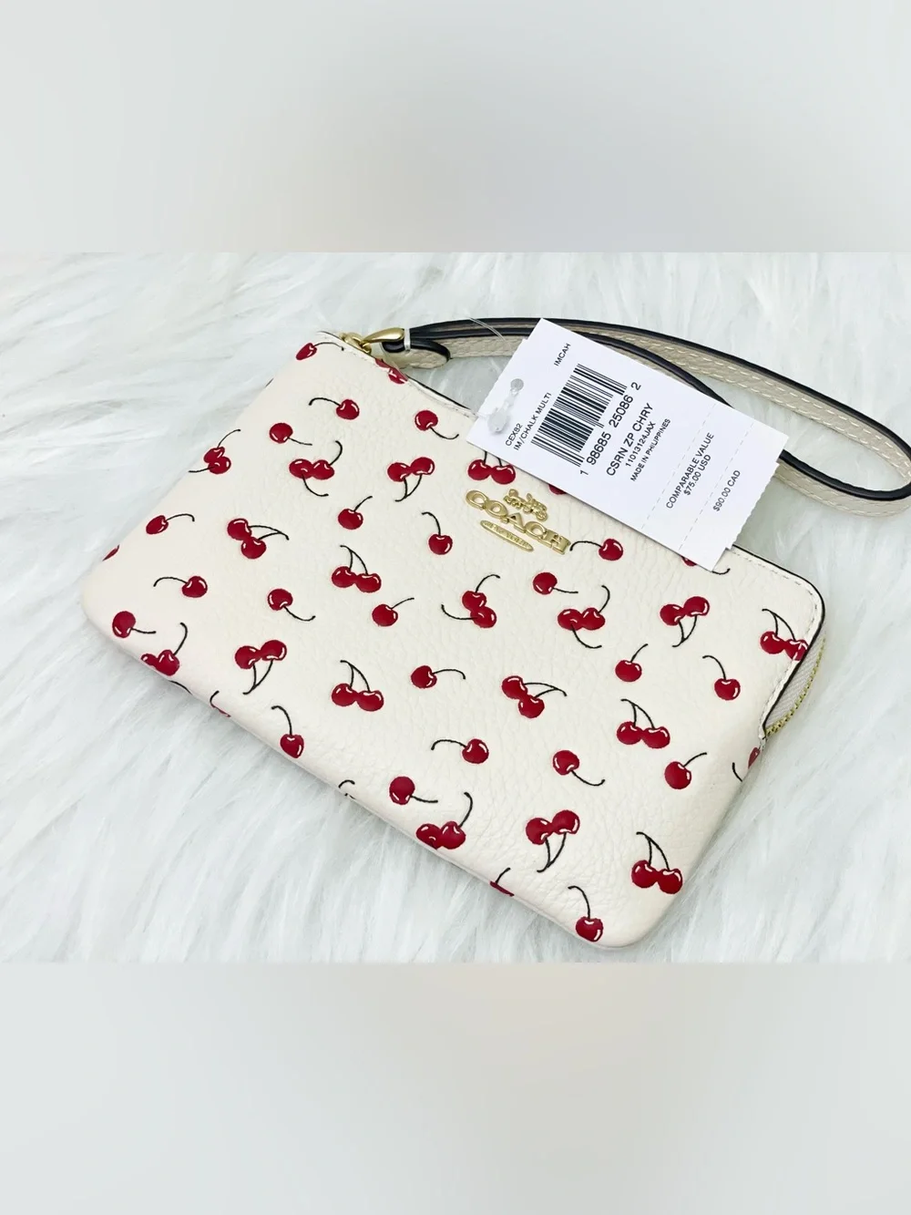Coach corner zip